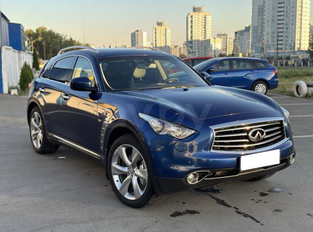 Infiniti QX70 I