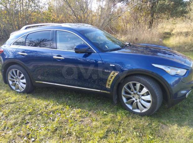 Infiniti QX70 I