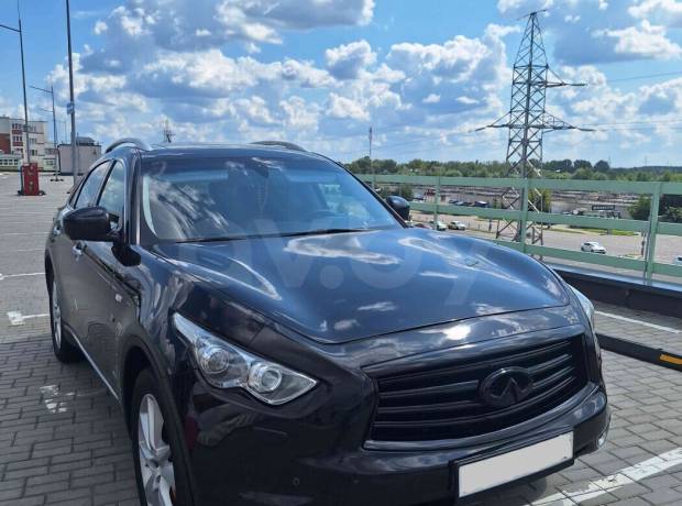 Infiniti QX70 I