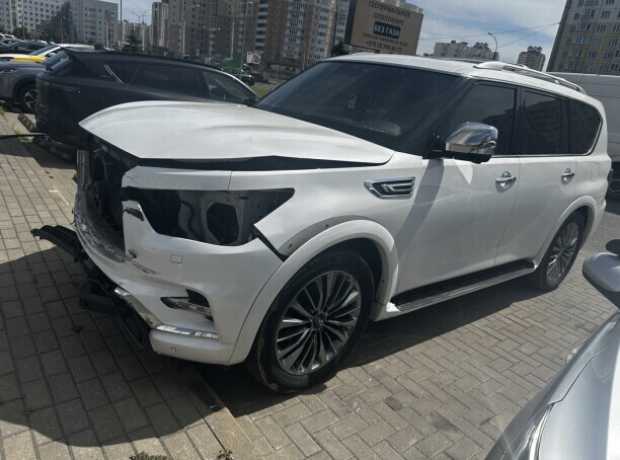 Infiniti QX80 Z62  3-й рестайлинг, 2020, пробег 19000 км