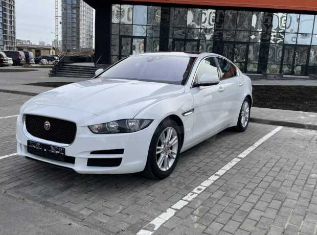 Jaguar XE I