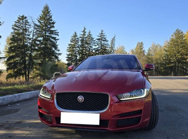 Jaguar XE I