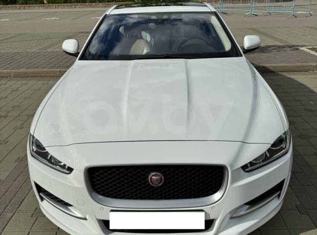 Jaguar XE I