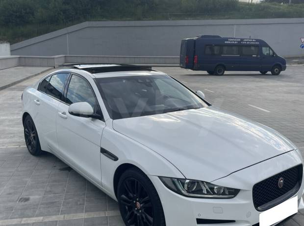 Jaguar XE I