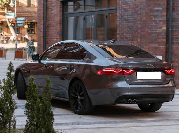 Jaguar XF X260