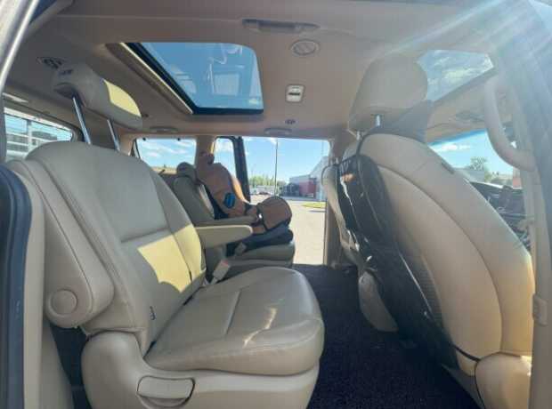 Kia Carnival III, 2019, пробег 136000 км
