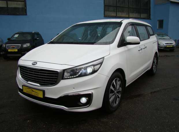 Kia Carnival III