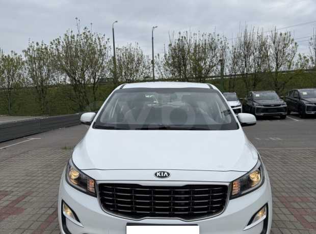 Kia Carnival III