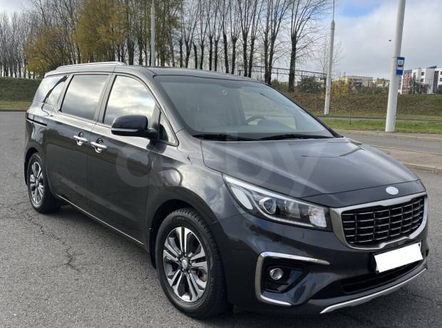 Kia Carnival III