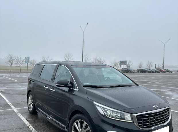 Kia Carnival III