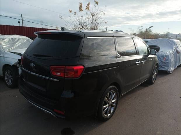 Kia Carnival III