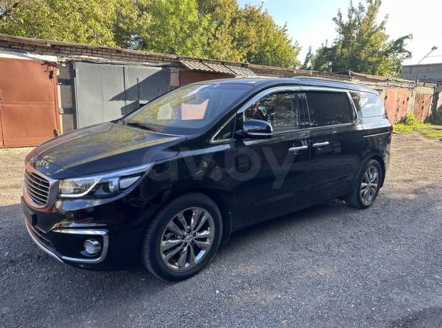 Kia Carnival III