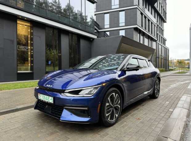 Kia EV6 , 2022, пробег 15000 км
