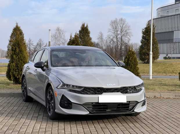Kia K5 III