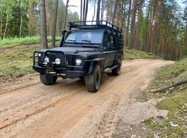 Land Rover Defender I