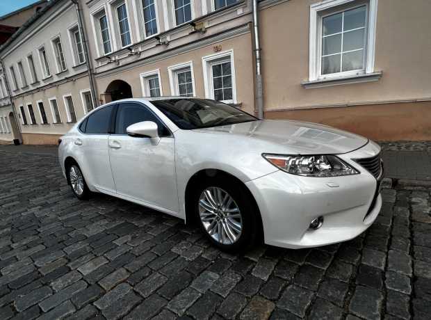 Lexus ES VI