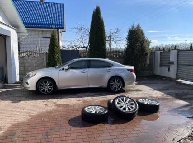 Lexus ES VI  Рестайлинг, 2015, пробег 178560 км