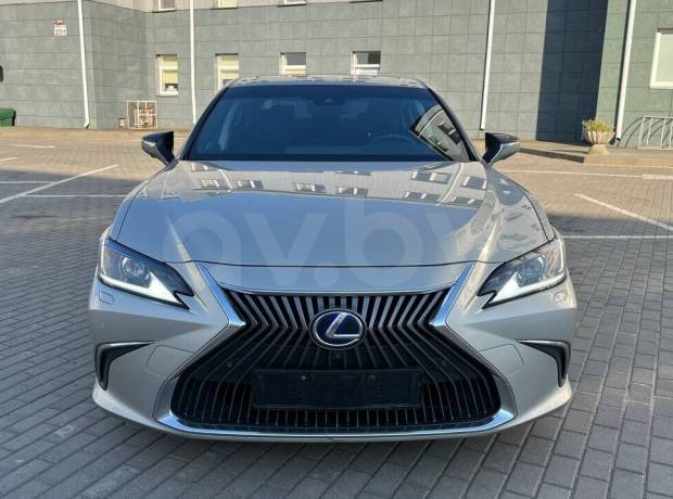 Lexus ES VII