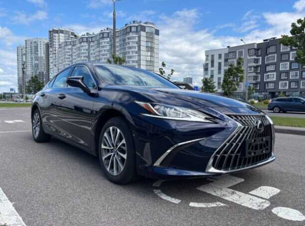 Lexus ES VII  Рестайлинг, 2024, пробег 2200 км