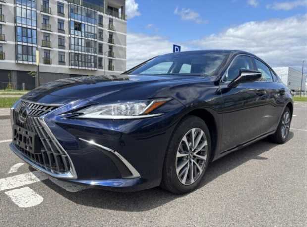 Lexus ES VII  Рестайлинг, 2024, пробег 2800 км