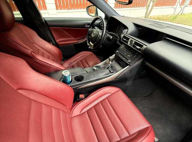 Lexus IS III
