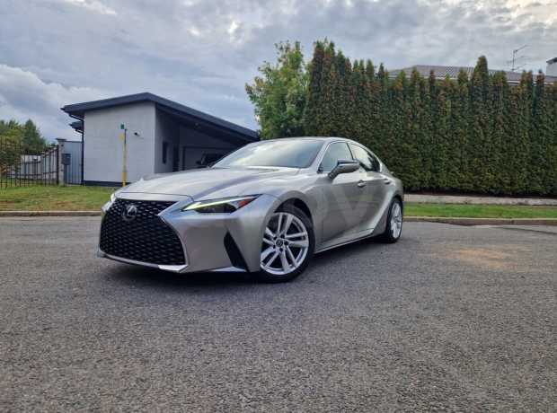 Lexus IS IV