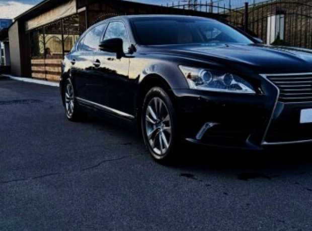 Lexus LS IV  2-й рестайлинг, 2013, пробег 209000 км