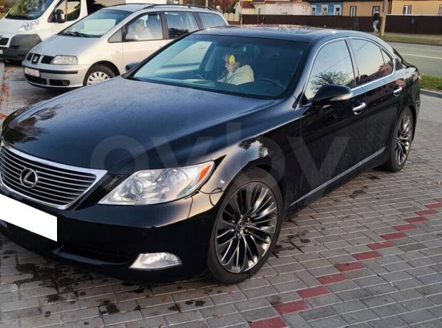 Lexus LS IV