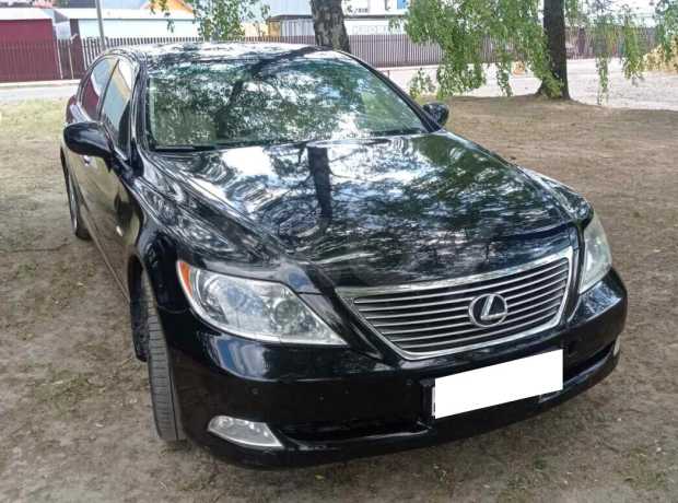 Lexus LS IV