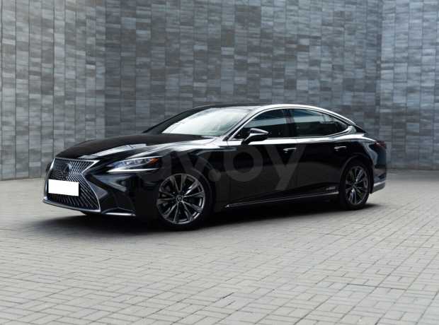 Lexus LS V