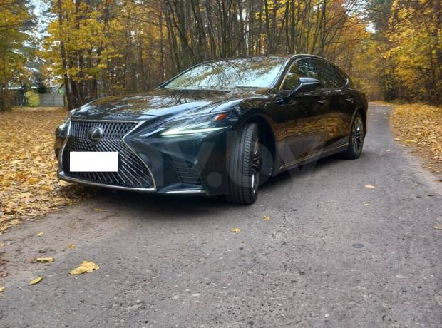 Lexus LS V