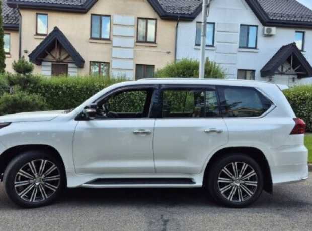 Lexus LX III  2-й рестайлинг, 2015, пробег 184000 км