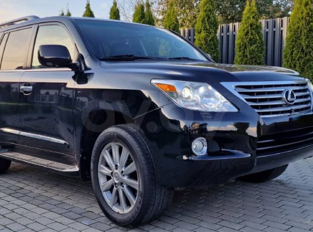 Lexus LX III