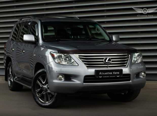 Lexus LX III