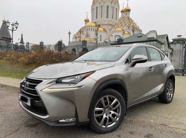 Lexus NX I