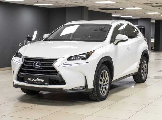 Lexus NX I