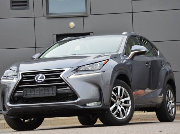 Lexus NX I