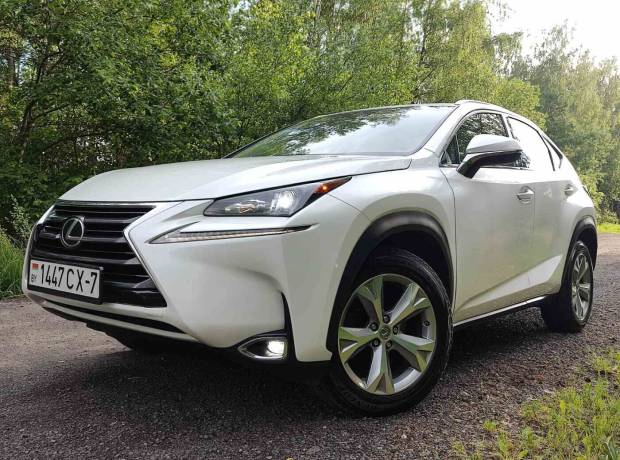 Lexus NX I