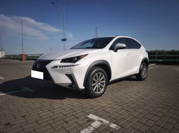 Lexus NX I  Рестайлинг, 2017, пробег 61000 км