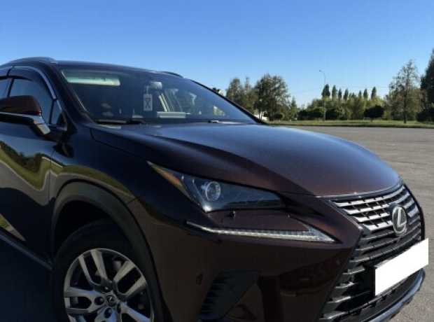Lexus NX I  Рестайлинг, 2018, пробег 121000 км
