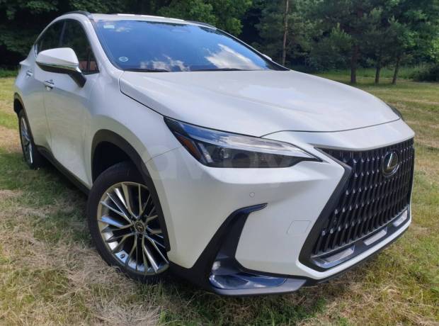 Lexus NX II