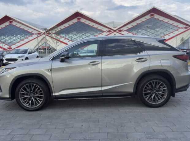 Lexus RX IV  Рестайлинг, 2021, пробег 62000 км