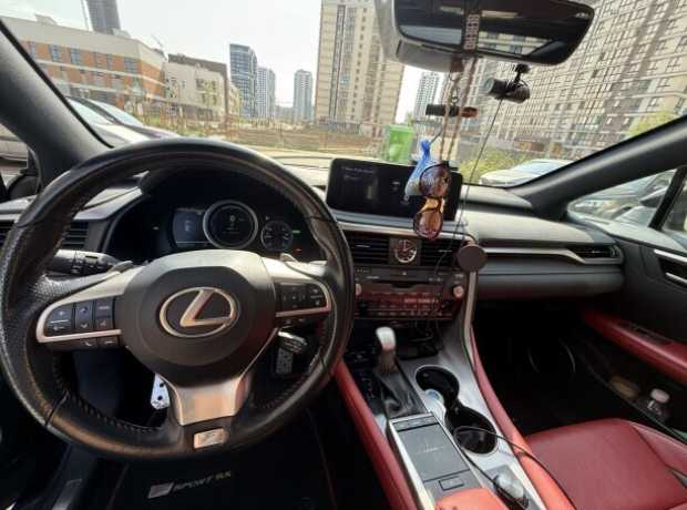 Lexus RX IV  Рестайлинг, 2021, пробег 65000 км
