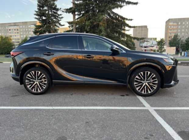 Lexus RX V, 2023, пробег 25000 км