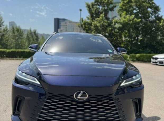 Lexus RX V, 2024, пробег 9000 км