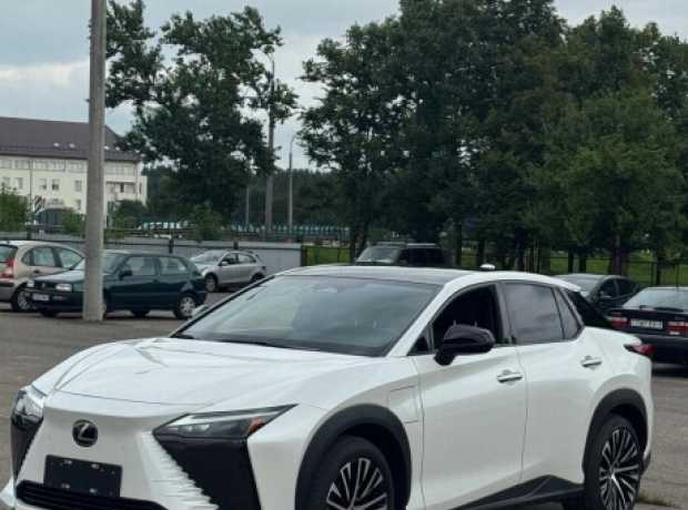 Lexus RZ , 2023, пробег 10000 км