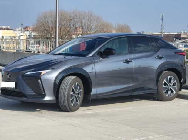 Lexus RZ , 2023, пробег 17000 км