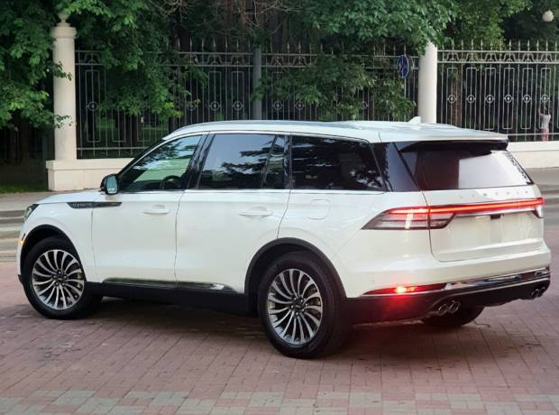 Lincoln Aviator II 