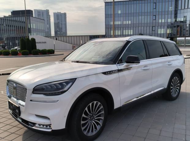 Lincoln Aviator II 