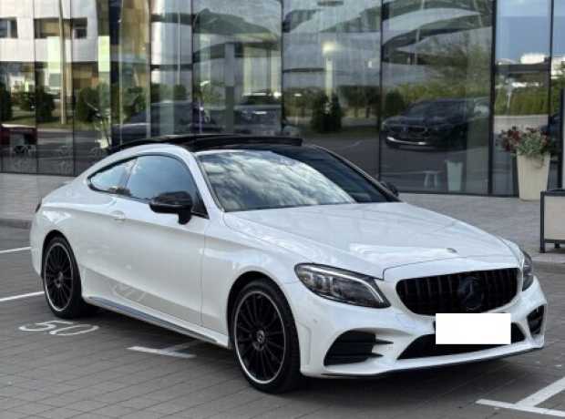 Mercedes-Benz C-Класс W205, S205, C205, A205  Рестайлинг, 2018, пробег 63000 км